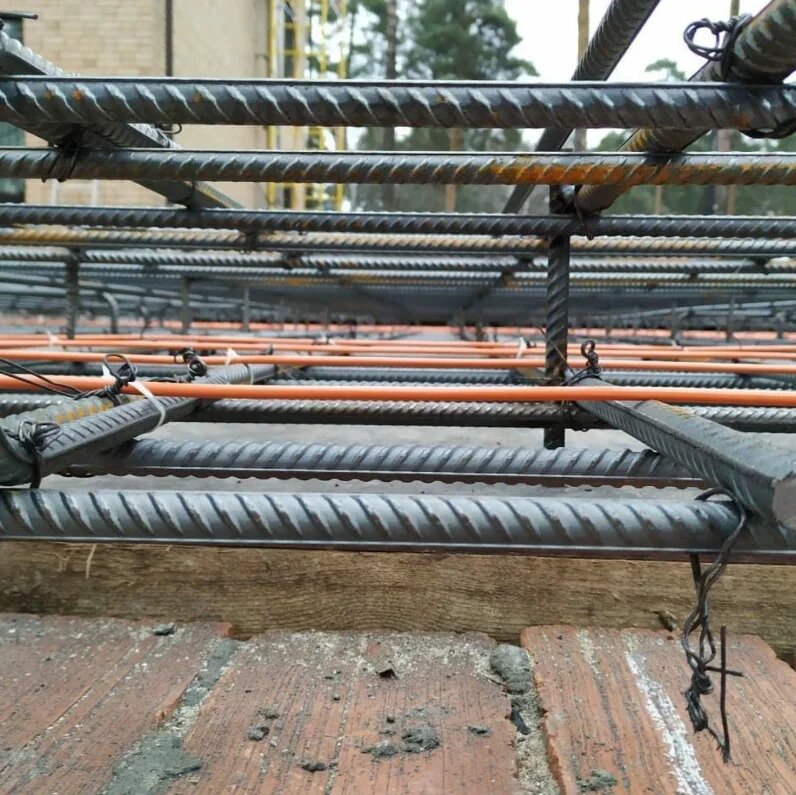 Обогрев бетона греющим кабелем ПНСВ и КДБС: принцип действия и монтаж